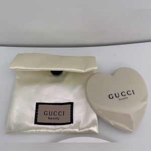 Gucci Beauty Compact Heart Mirror and Silky Pouch